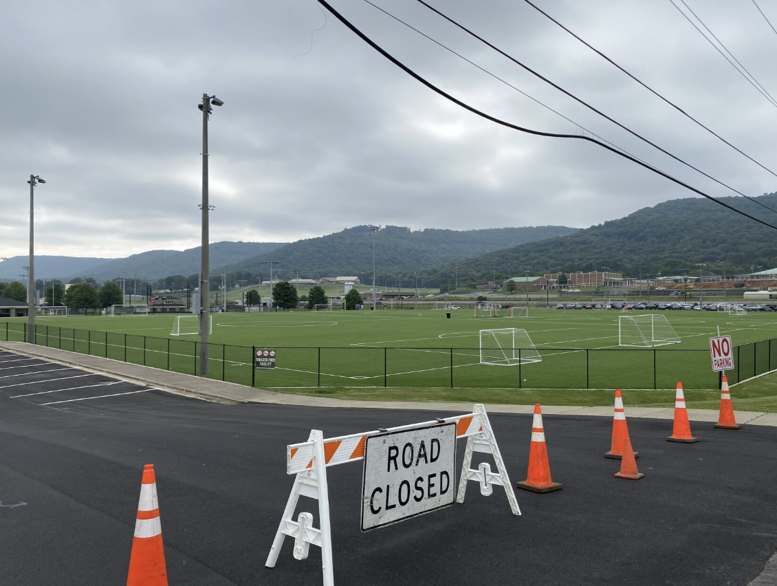 Mayor reviews city's projects